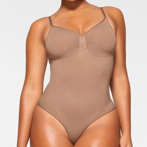 SKIMS Seamless Sculpt Brief Tan Bodysuit Size‎ XXS/XS